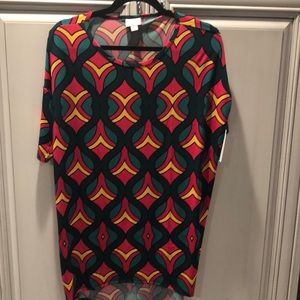 Brand new Lularoe Irma Tee XS